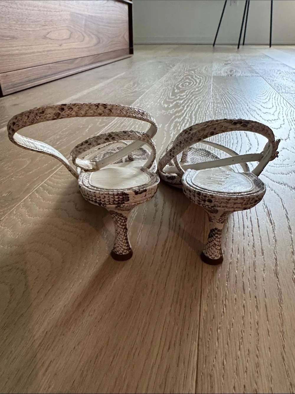 Snake-Print Strappy Women’s Sandals in Neutral